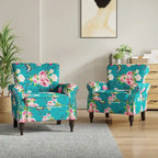 Poltrona Clássica com Tachas Decorativas e Assento com Molas Ensacadas