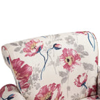 Poltrona Clássica com Tachas Decorativas e Assento com Molas Ensacadas