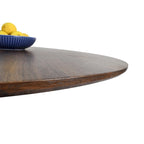 Mesa de Jantar Redonda com Acabamento em Nogueira e Base de Pedestal em Metal